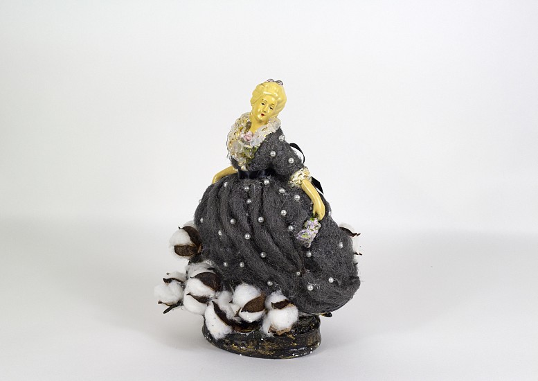 DEBORAH DANCY, QUEEN IN HER OWN MIND
figurine with steel wool, faux cotton bolls and rubber snake
